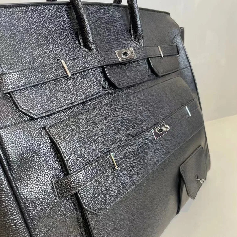 Go‑anywhere leather travel bag